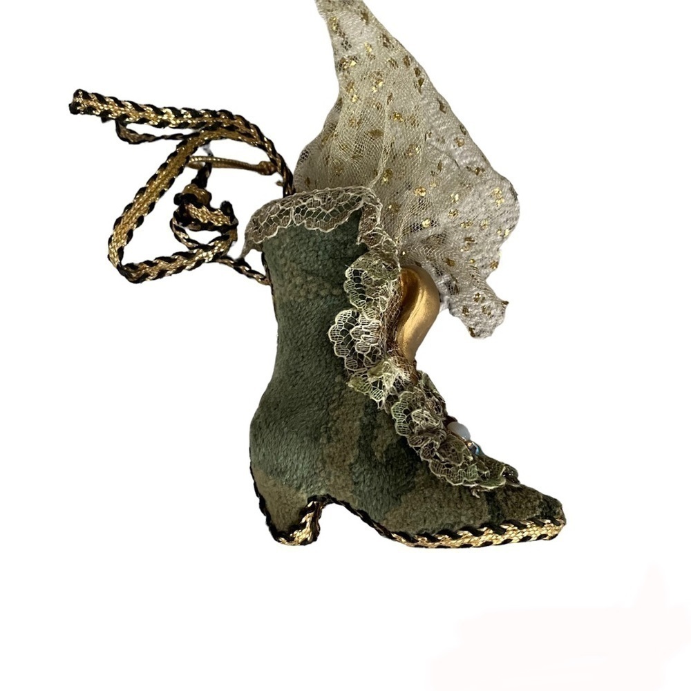 Vintage Rare Victorian Collectible Green Velvet Lace Shoe Holiday Ornament
